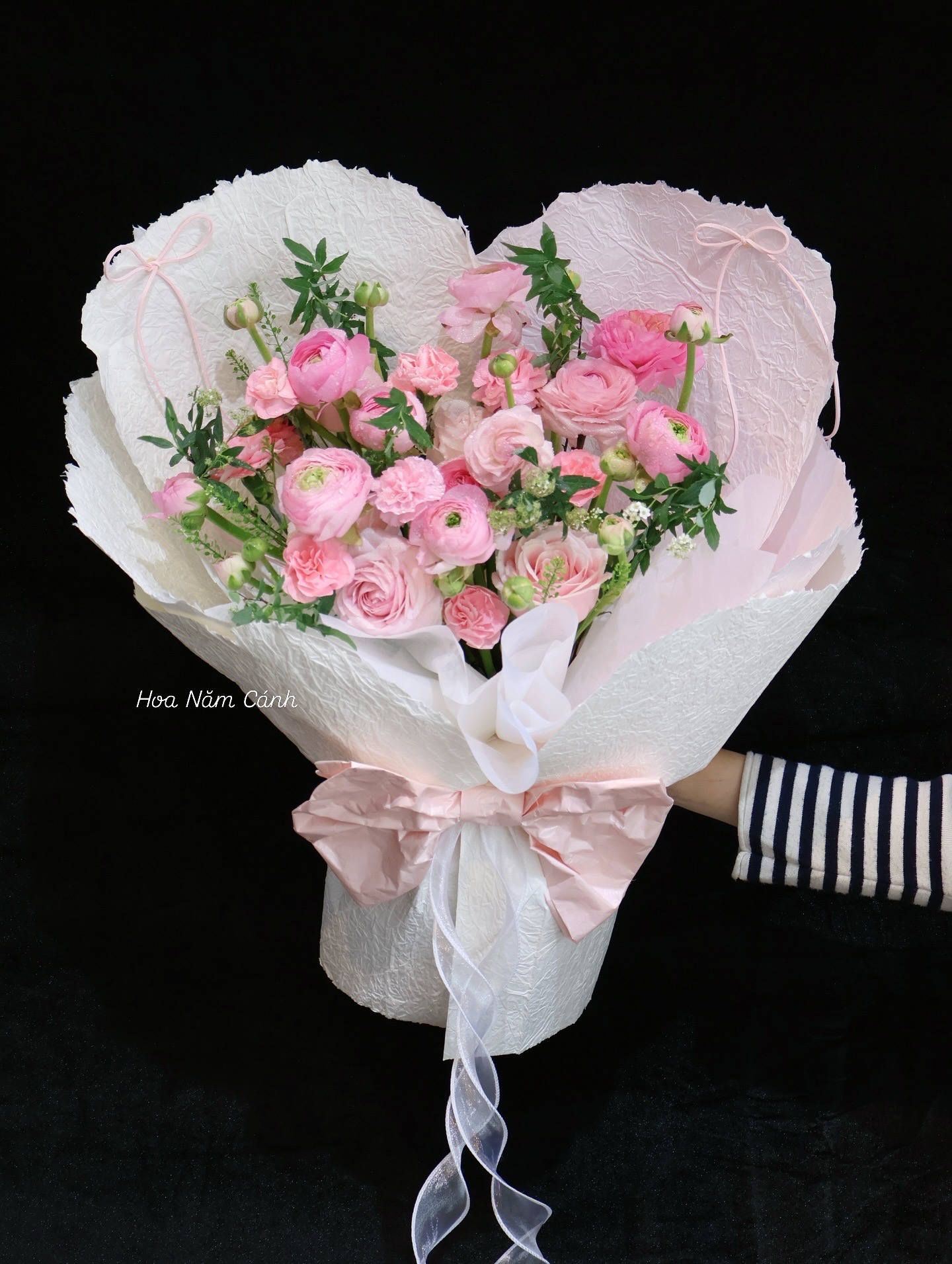 Bó hoa mao lương hồng trái tim - Ảnh 3