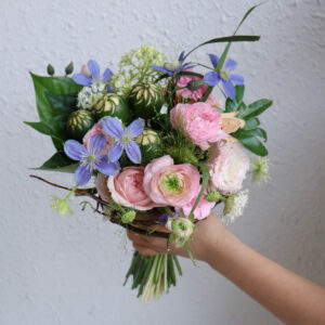 Bó hoa cưới tràu cau mix hoa mao lương, thúy châu,...